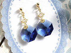 ブルーシャンデリアピアス